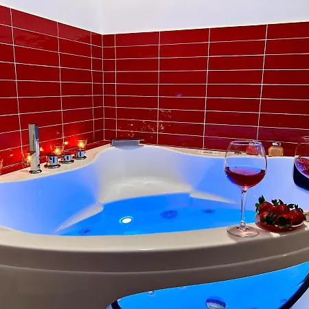 Easy לינה וארוחת בוקר 4*