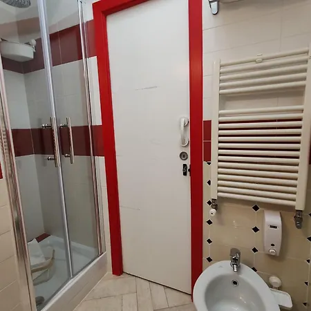 Easy לינה וארוחת בוקר