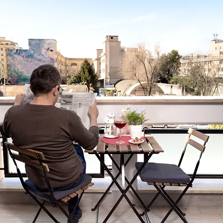 Easy לינה וארוחת בוקר