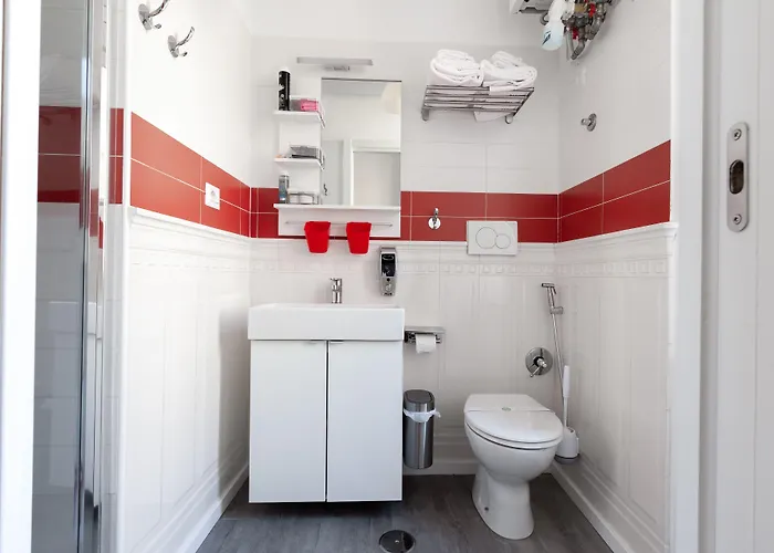 简易住宿加早餐旅馆 住宿加早餐酒店 4*